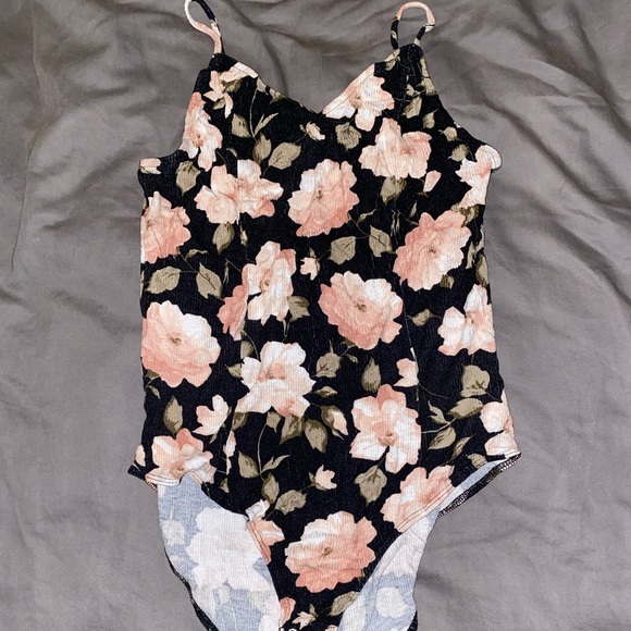 Floral bodysuit - Picture 1 of 3